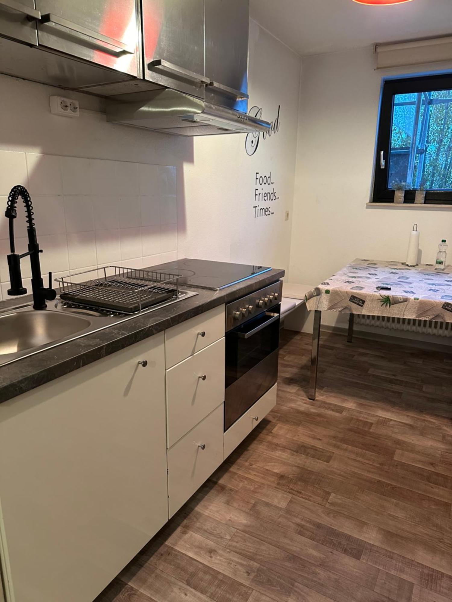 Zentrales Apartment mit Parkplatz Heidelberg Exterior foto