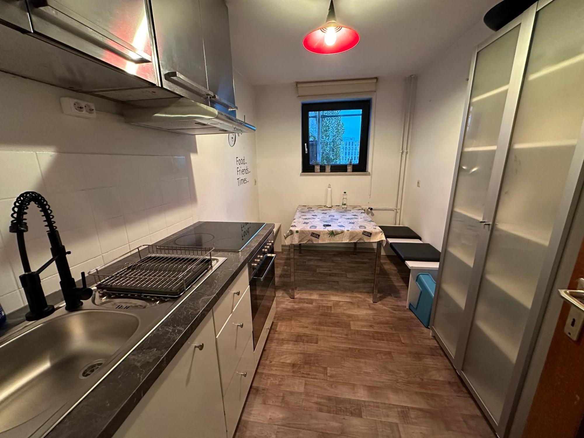 Zentrales Apartment mit Parkplatz Heidelberg Exterior foto